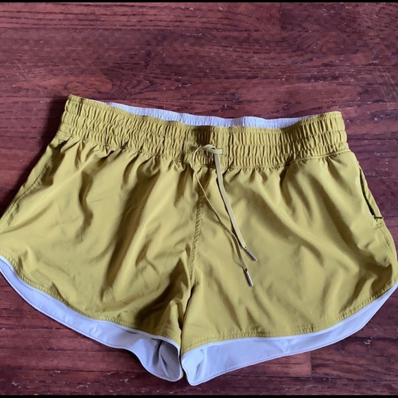 lululemon athletica Pants - Choose A Side Short
Reversible 3"